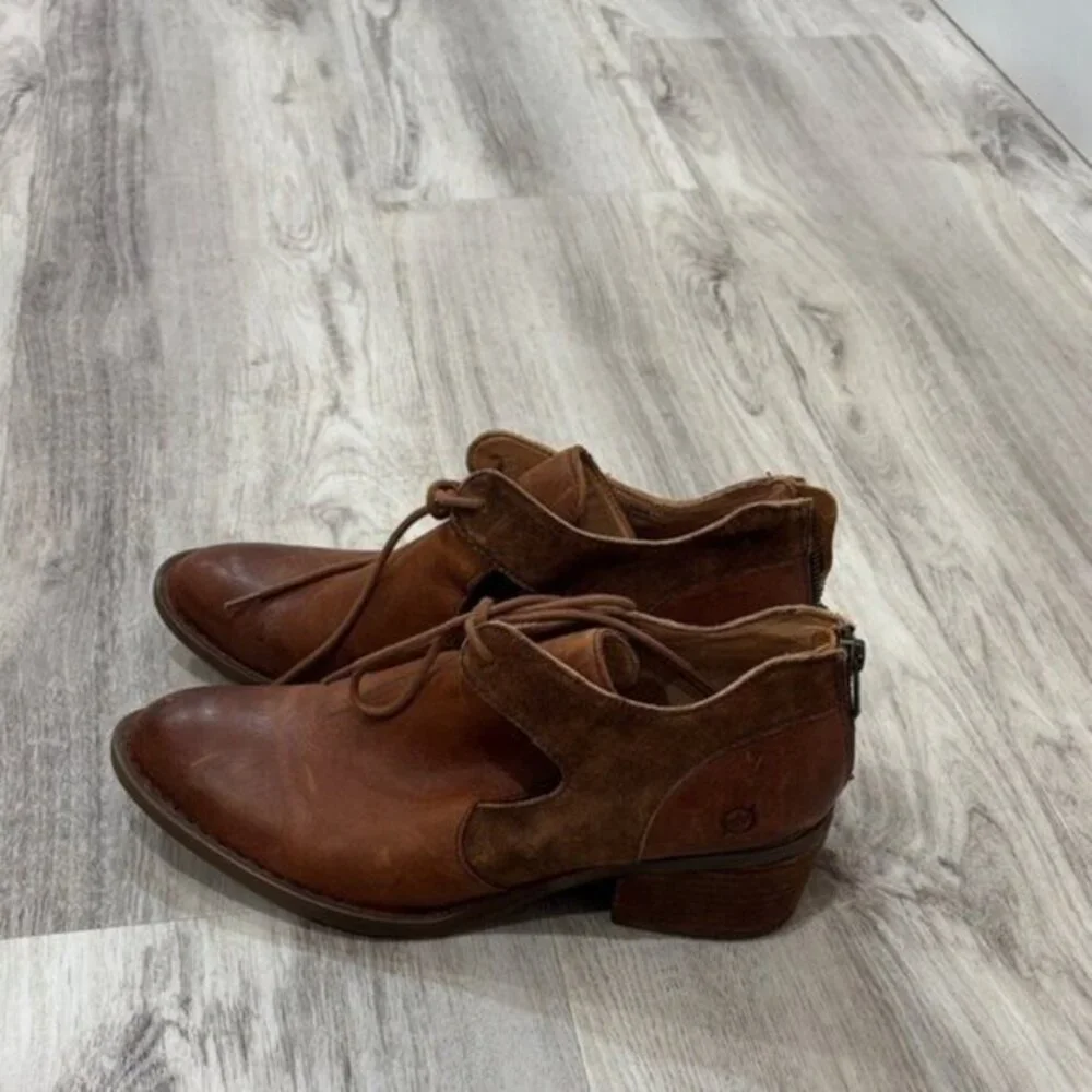 BORN Brown Ankle Boots with Cutout Design SIZE 10 - Picture 1 of 6